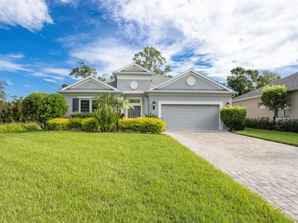 3803 Woodcliff Lake Ter, Sarasota, FL 34243