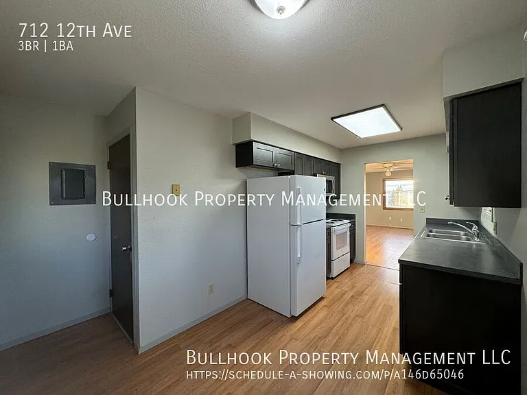 712 12th St — Photo 3