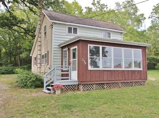 239 E Jackson St, Seneca, IL 61360