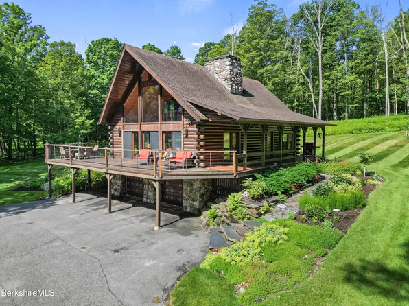87 Old Orebed Rd, Lanesborough, MA 01237
