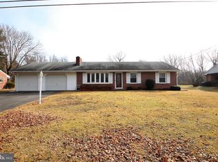 11901 Greenhill Dr, Hagerstown, MD 21742