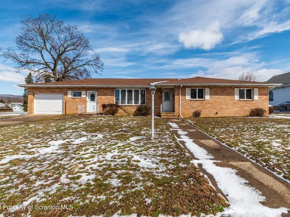 615 Main St, Moosic, PA 18507