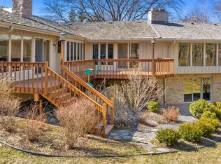 15025 Cascade Dr, Elm Grove, WI 53122