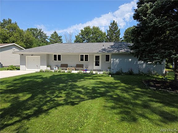 2nd image of 987 Elliott Dr