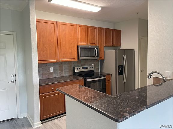 3rd image of 600 13th St #833