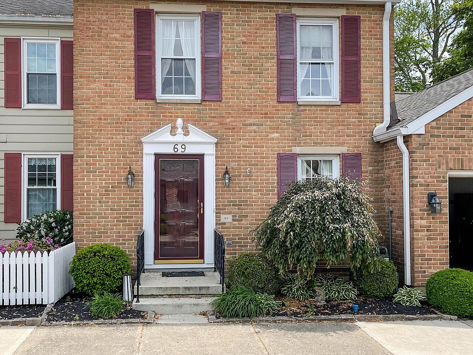1st image of 69 Pearce Pl