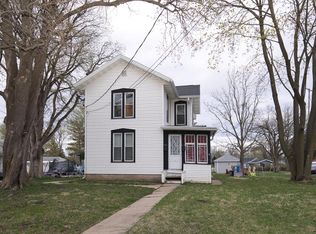 419 S Janesville St, Whitewater, WI