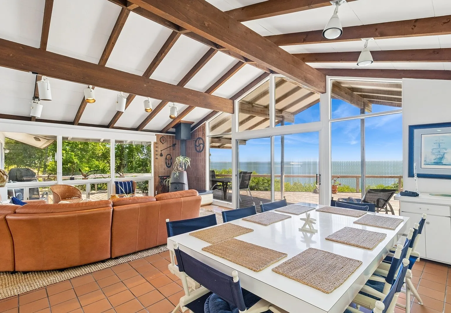 Waterfront Bliss In Barnes Landing — Photo 3