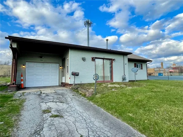 336 Jackson St, Campbell, OH 44405