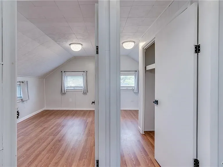 822 Lawrence St — Photo 39