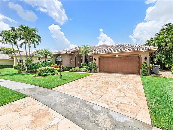 2nd image of 5698 Aspen Ridge Cir