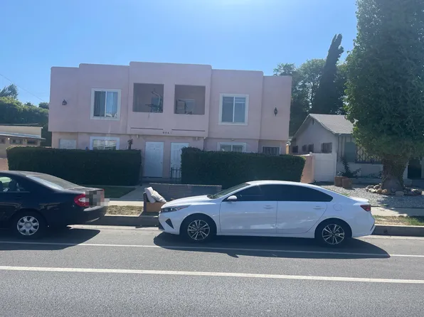 6047 Woodman Ave, Van Nuys, CA 91401