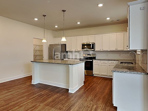 4th image of 5240 Lake Maxwell Dr