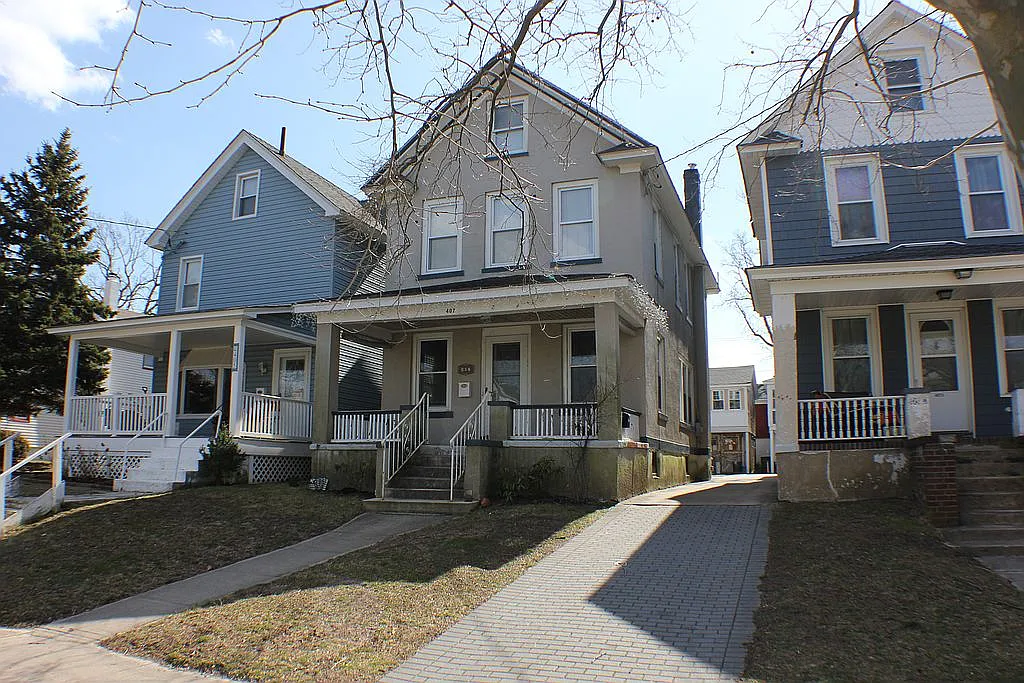 407 Lareine Ave photo 1