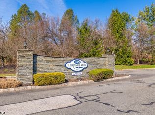 142 Heritage Ln #142, Hamburg, NJ 07419