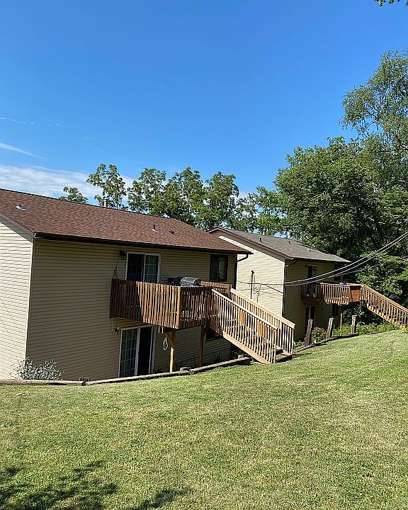2nd image of 1500 Melissa Pl NW