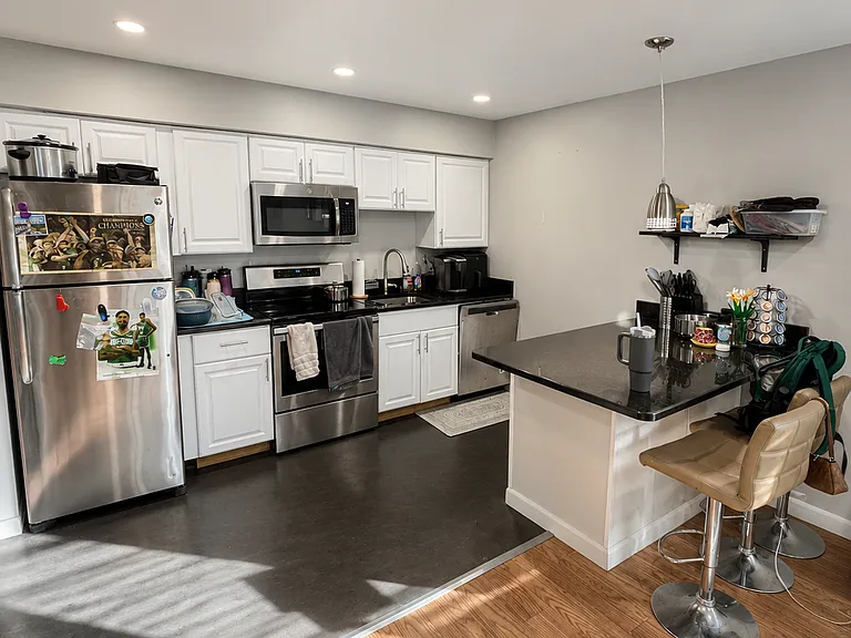 10-12 Roberts St — Photo 1