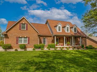 186 Chardonnay Ct, Winchester, KY
