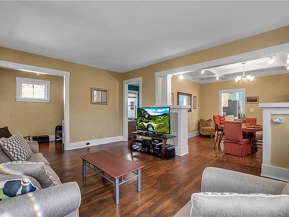 2nd image of 310 Linden Ave