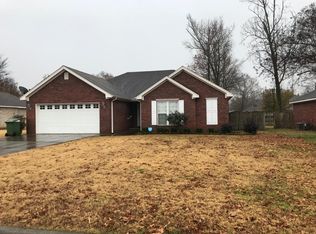 1904 Pleasant Dr, Muscle Shoals, AL 35661