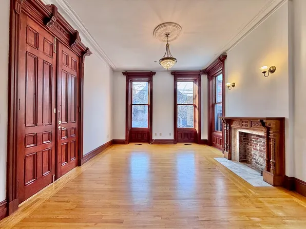 448 Jersey Avenue image 1 of 21