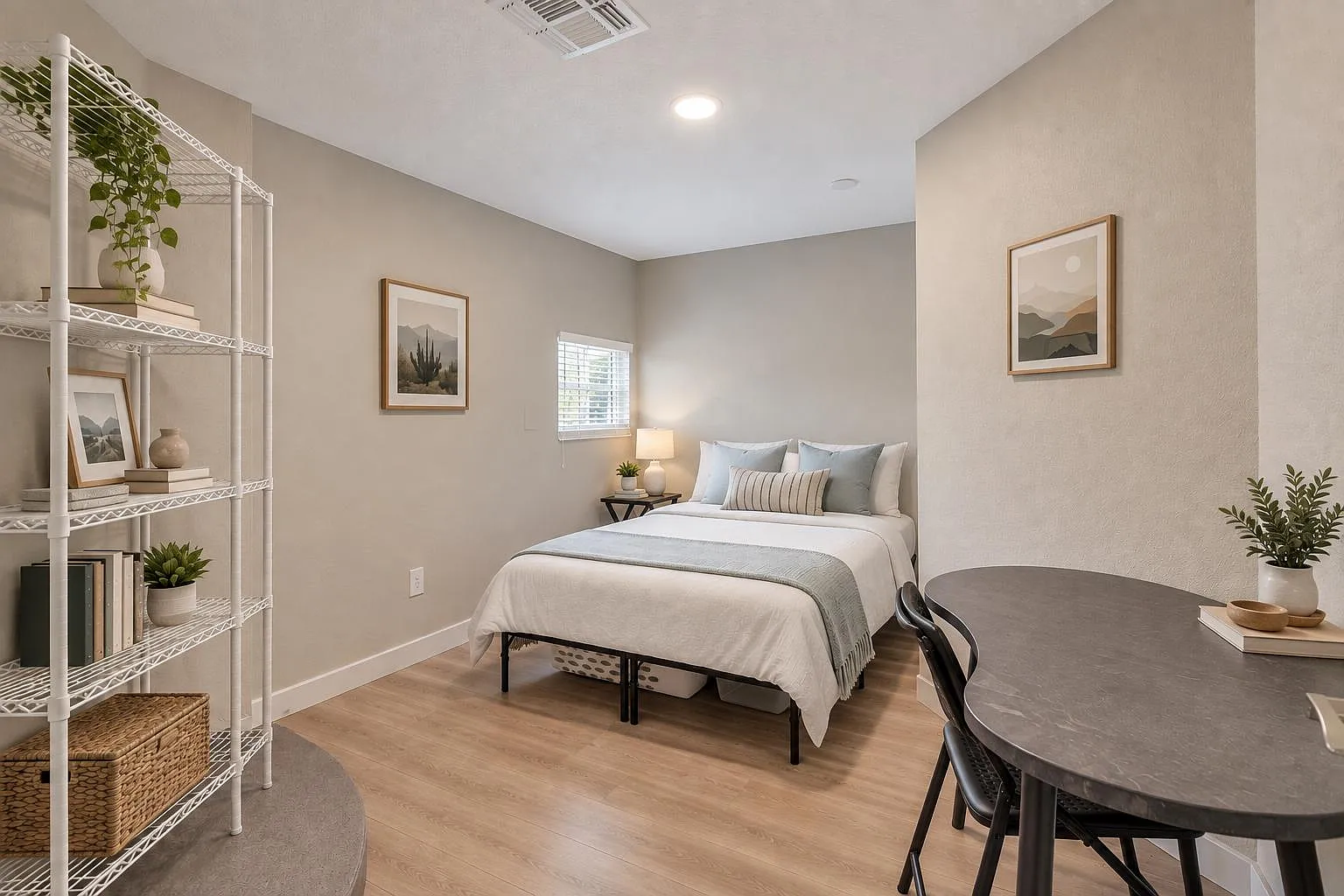 4 bed, 2.0 bath, 1811 sqft, $763 — Photo 1