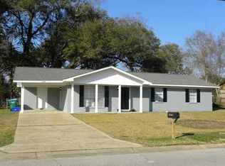 11343 Pine Dr, Gulfport, MS 39503