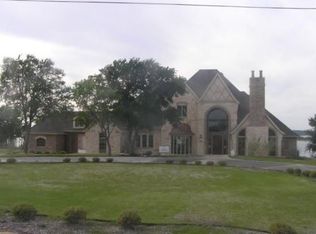 109 Lake Rd, Runaway Bay, TX 76426