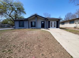 7913 Dry Canyon Trl, Live Oak, TX 78233