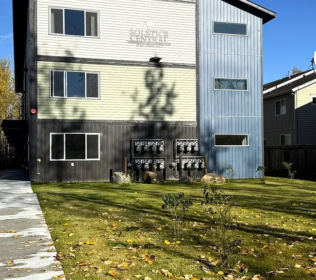 16427 Farm Ave — Photo 1