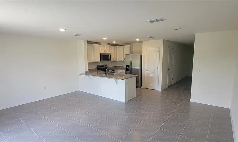 2927 Hammock Cir — Photo 4