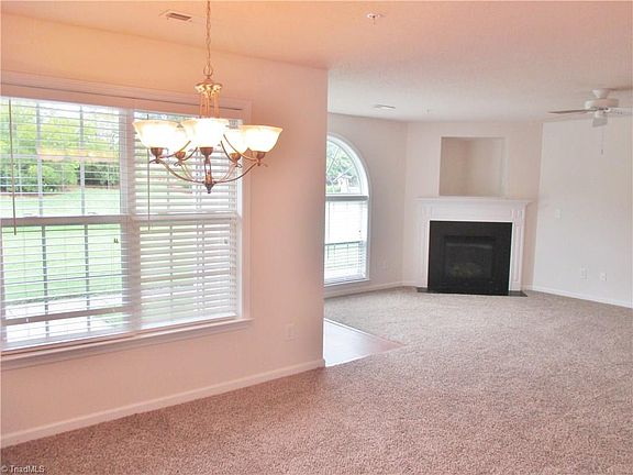 4th image of 3761 Holmes Creek Pl