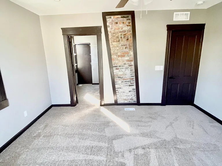 2935 Cleinview Ave — Photo 12