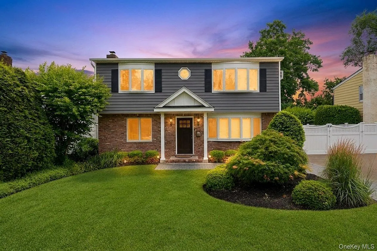 4 bed, 3.0 bath, 1920 sqft, $5,800 — Photo 1