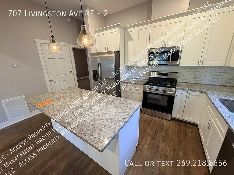 707 Livingston Ave NE #2 — Photo 10