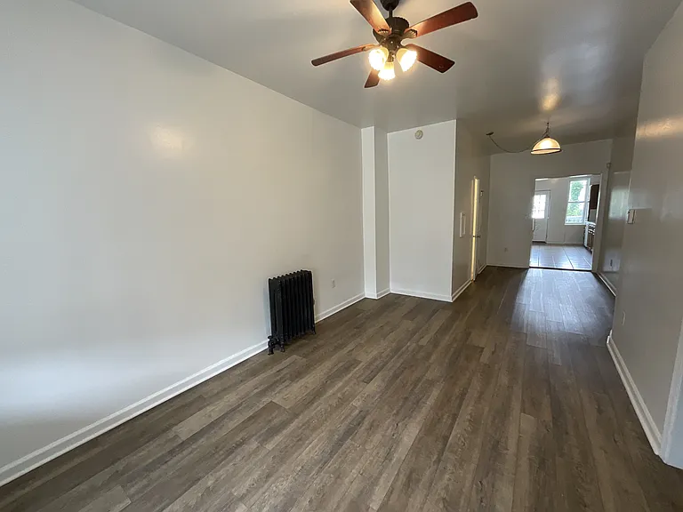 281 W Jackson St — Photo 2