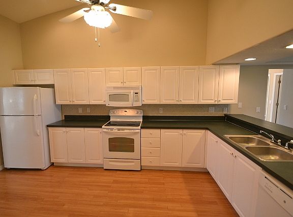 3rd image of 3812 Marquise Ln