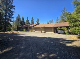 5280 Rockydale Rd, Cave Junction, OR 97523