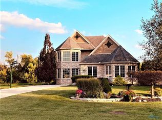 9432 Sheffield Rd, Perrysburg, OH 43551