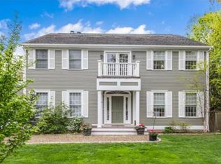 129 Galloupes Point Rd, Swampscott, MA 01907