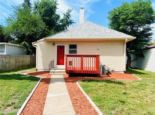 831 Hull Ave, Des Moines, IA 50316