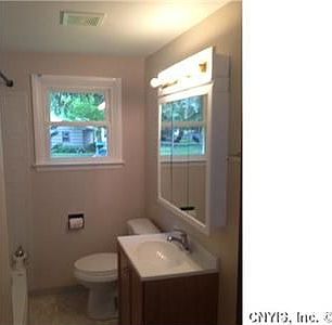 5th image of 150 Brooklea Pl