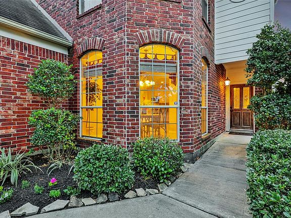 2nd image of 15415 Redbud Dale Ct