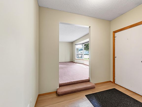 4th image of 5 Melrose Cres