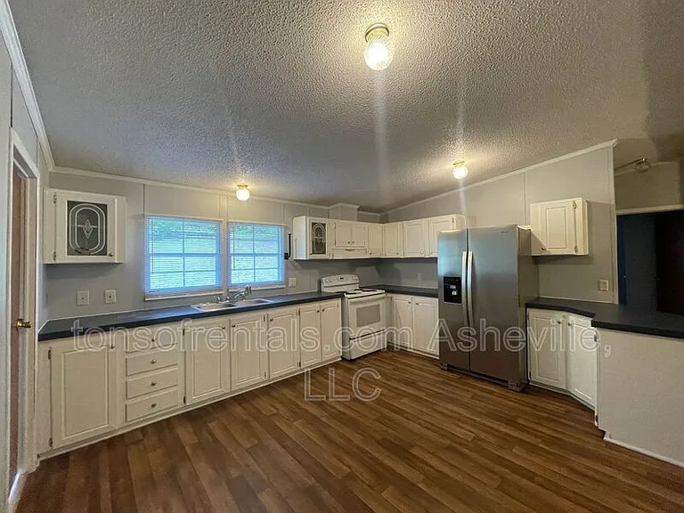 132 Josiah Ln — Photo 8