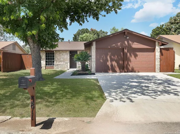 5811 HIDDEN CPE, San Antonio, TX 78250