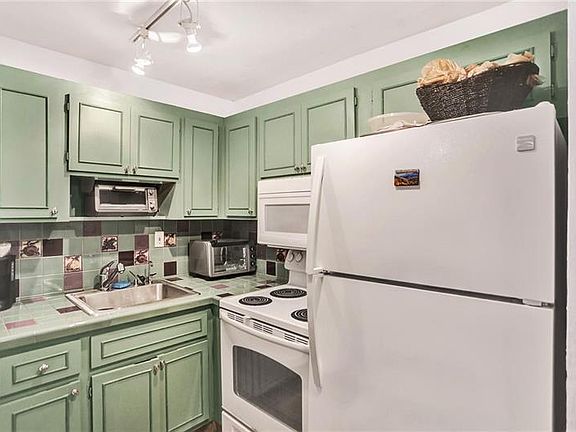 5th image of 1231 SE 1st St APT 6