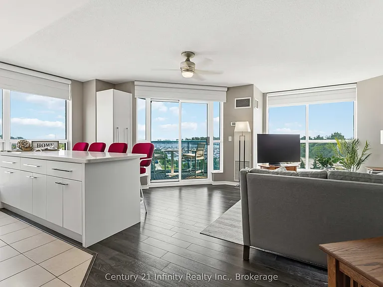 340 Watson St W #510 — Photo 16