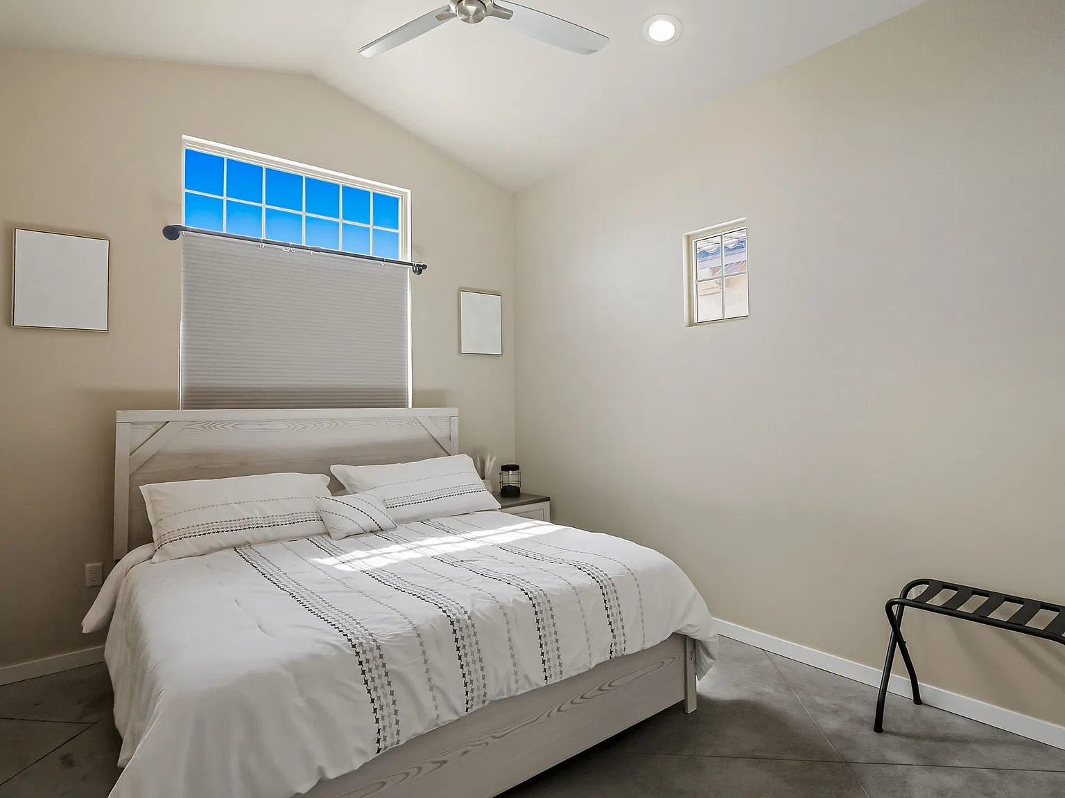 3 bed, 2158 sqft, $2,400 — Photo 2
