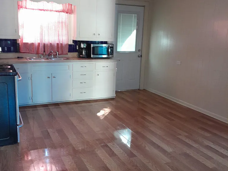 2022 E Polk St — Photo 21